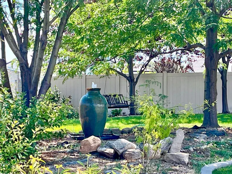 Large single fountain